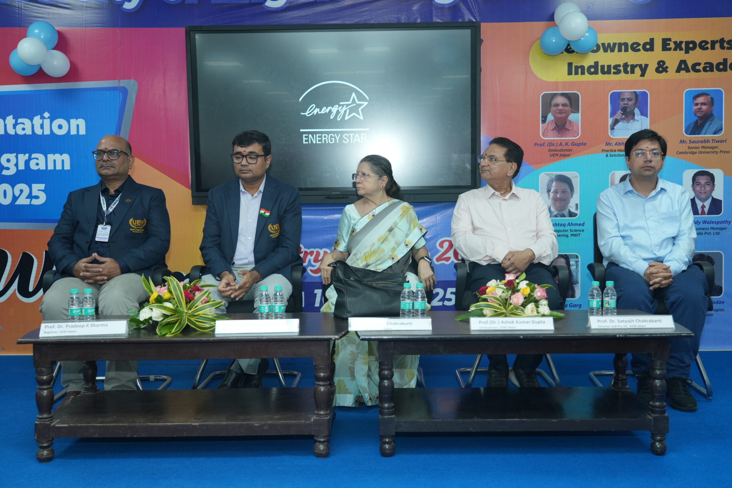 AI HUMANOID ROBOT welcomed NEW STUDENTS IN UEM JAIPUR
